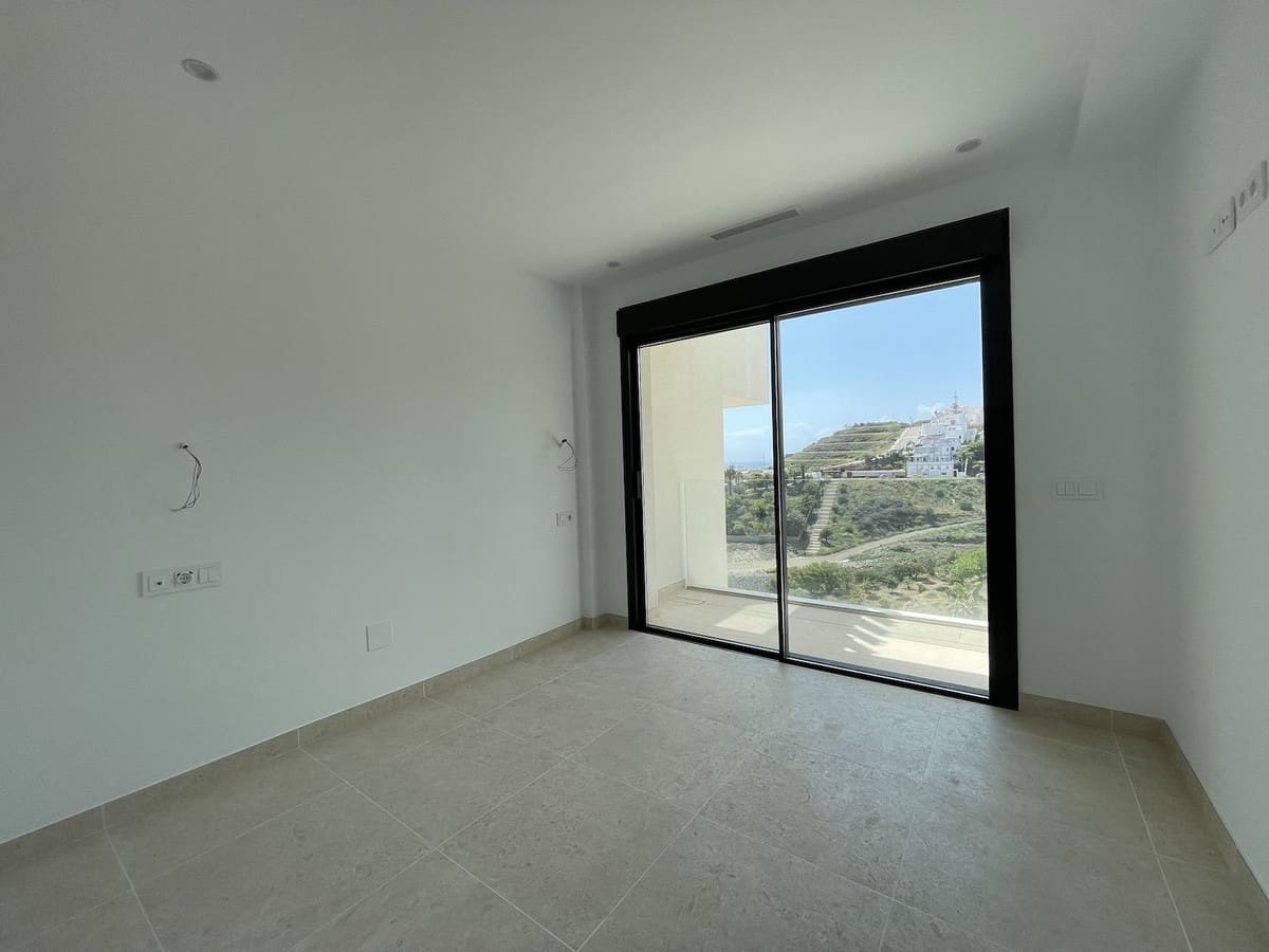 3 soveværelse Byhus til salg i Torrox-Costa med swimmingpool garage - € 565.000 (Ref: 8249994)