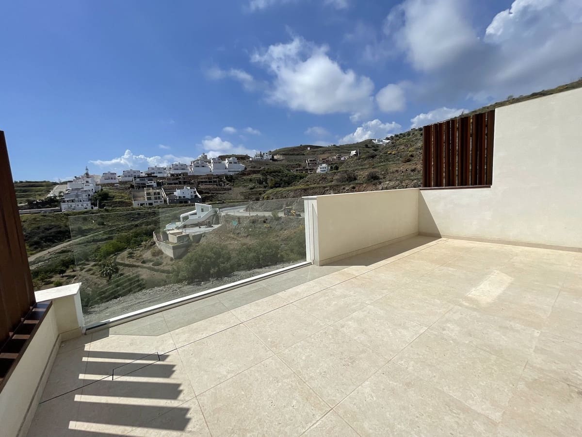 3 soveværelse Byhus til salg i Torrox-Costa med swimmingpool garage - € 565.000 (Ref: 8249994)