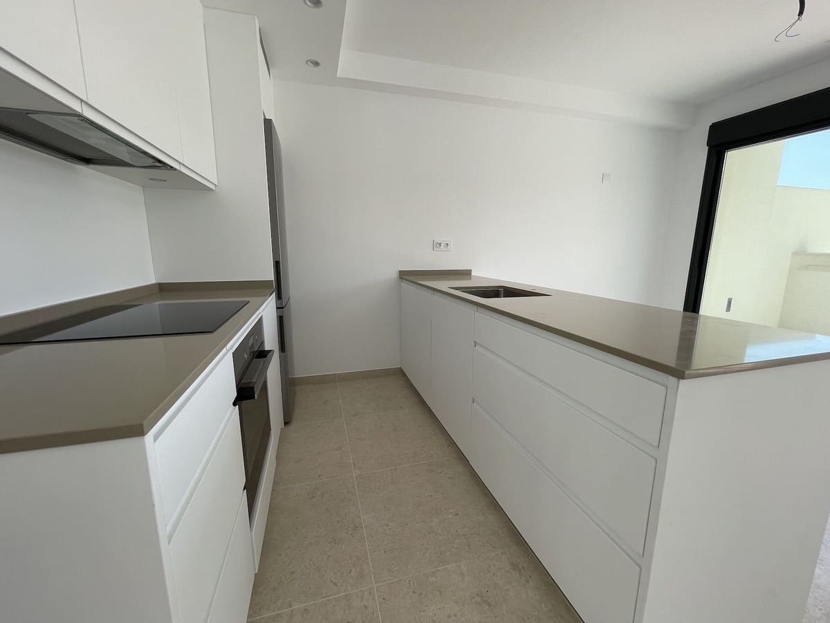 3 makuuhuone Omakotitalo myytävänä paikassa Torrox-Costa mukana uima-altaan 
autotalli - 565 000 € (Ref: 8249994)