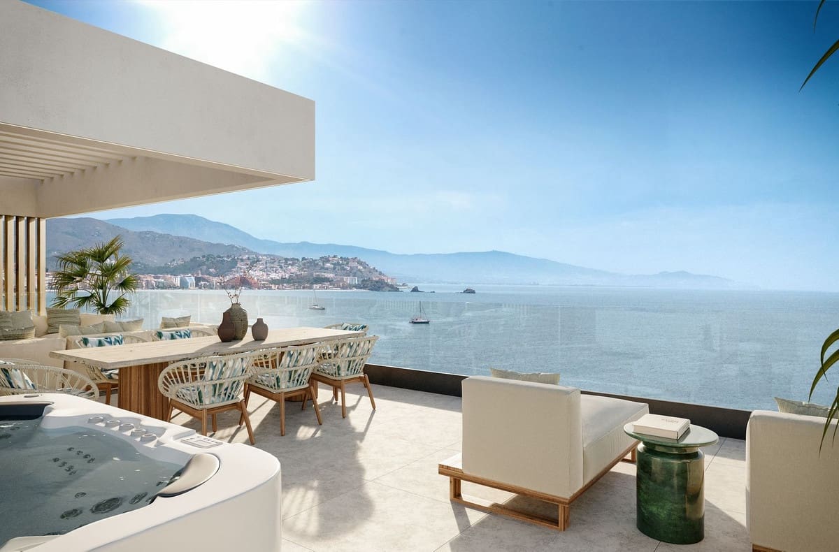 3 bedroom Villa for sale in La Herradura with pool garage - € 1,600,000 (Ref: 8318764)