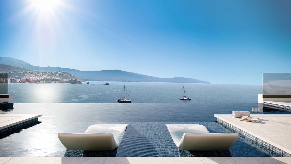 3 bedroom Villa for sale in La Herradura with pool garage - € 1,600,000 (Ref: 8318764)