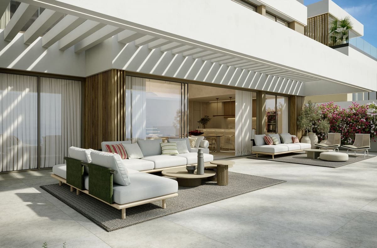 3 bedroom Villa for sale in La Herradura with pool garage - € 1,600,000 (Ref: 8318764)