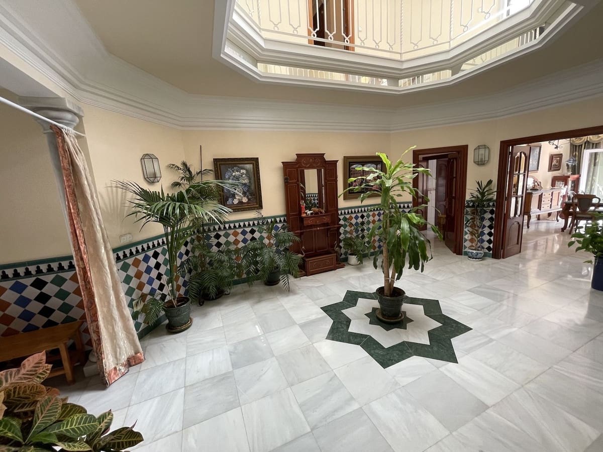 4 soveværelse Byhus til salg i Nerja - € 2.200.000 (Ref: 8458999)