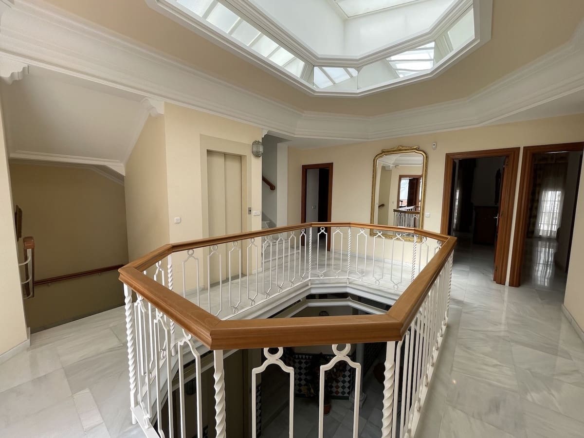 4 soveværelse Byhus til salg i Nerja - € 2.095.000 (Ref: 8458999)