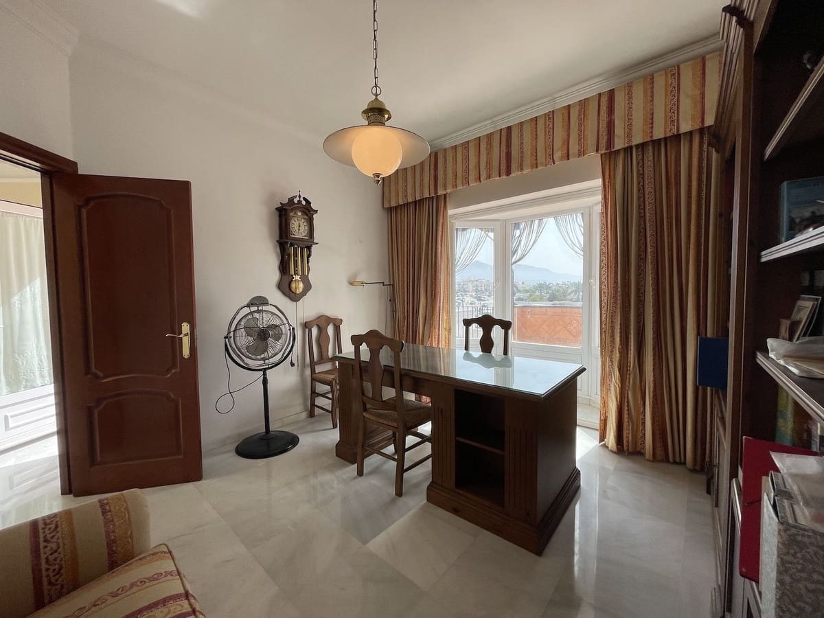 4 soveværelse Byhus til salg i Nerja - € 2.095.000 (Ref: 8458999)