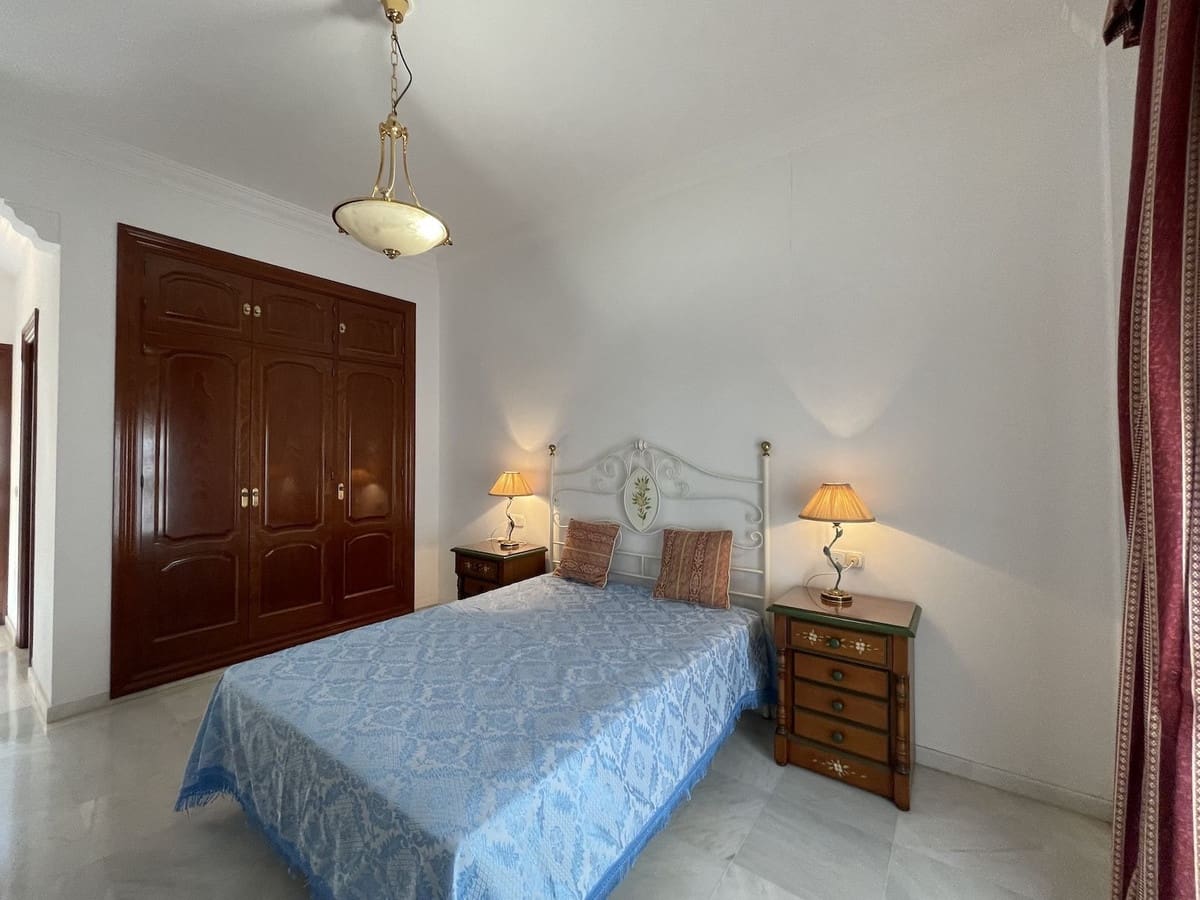 4 soveværelse Byhus til salg i Nerja - € 2.095.000 (Ref: 8458999)