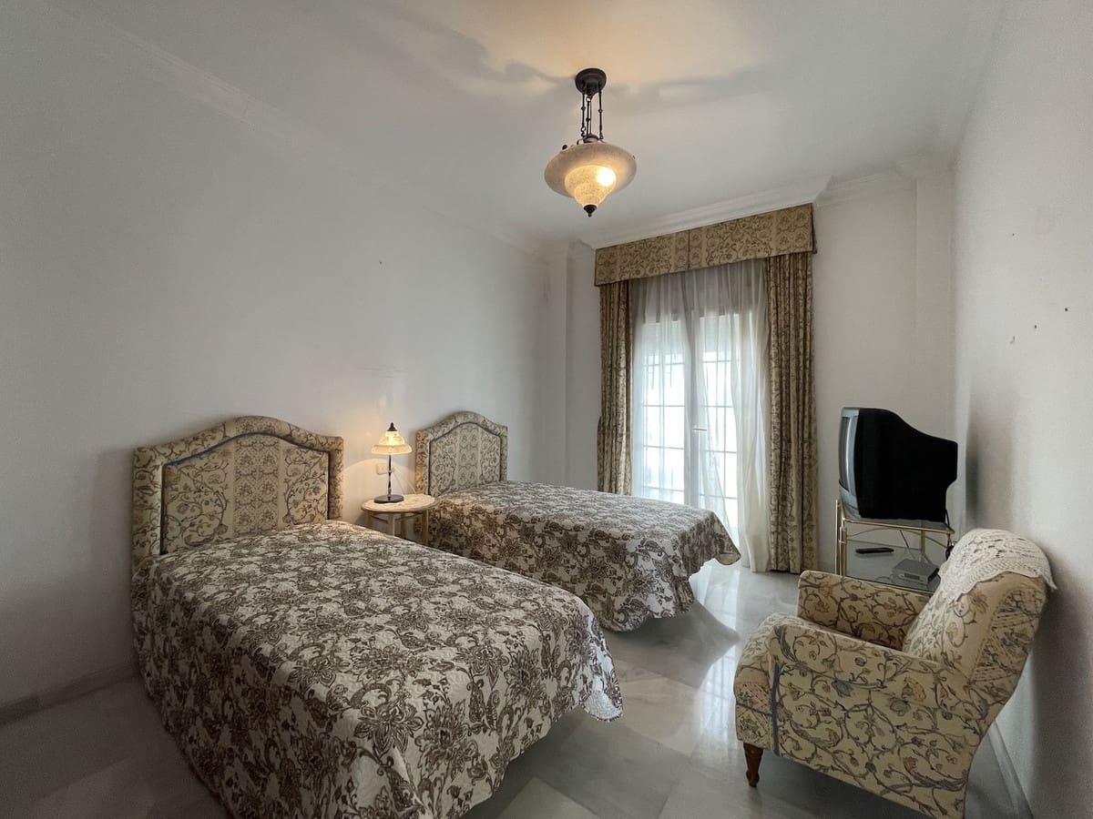 4 soveværelse Byhus til salg i Nerja - € 2.095.000 (Ref: 8458999)