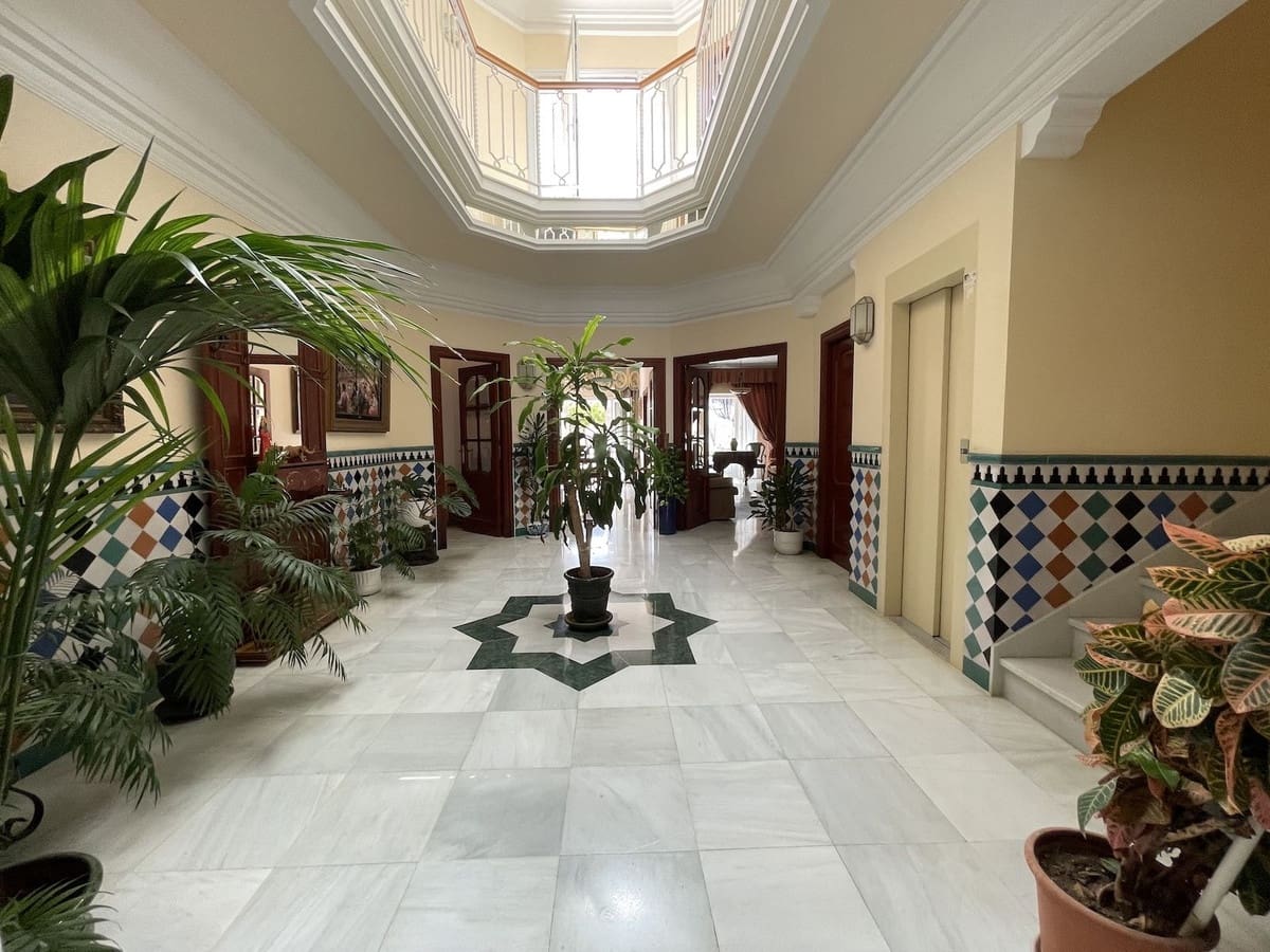 4 bedroom Townhouse for sale in Nerja - € 2,095,000 (Ref: 8458999)