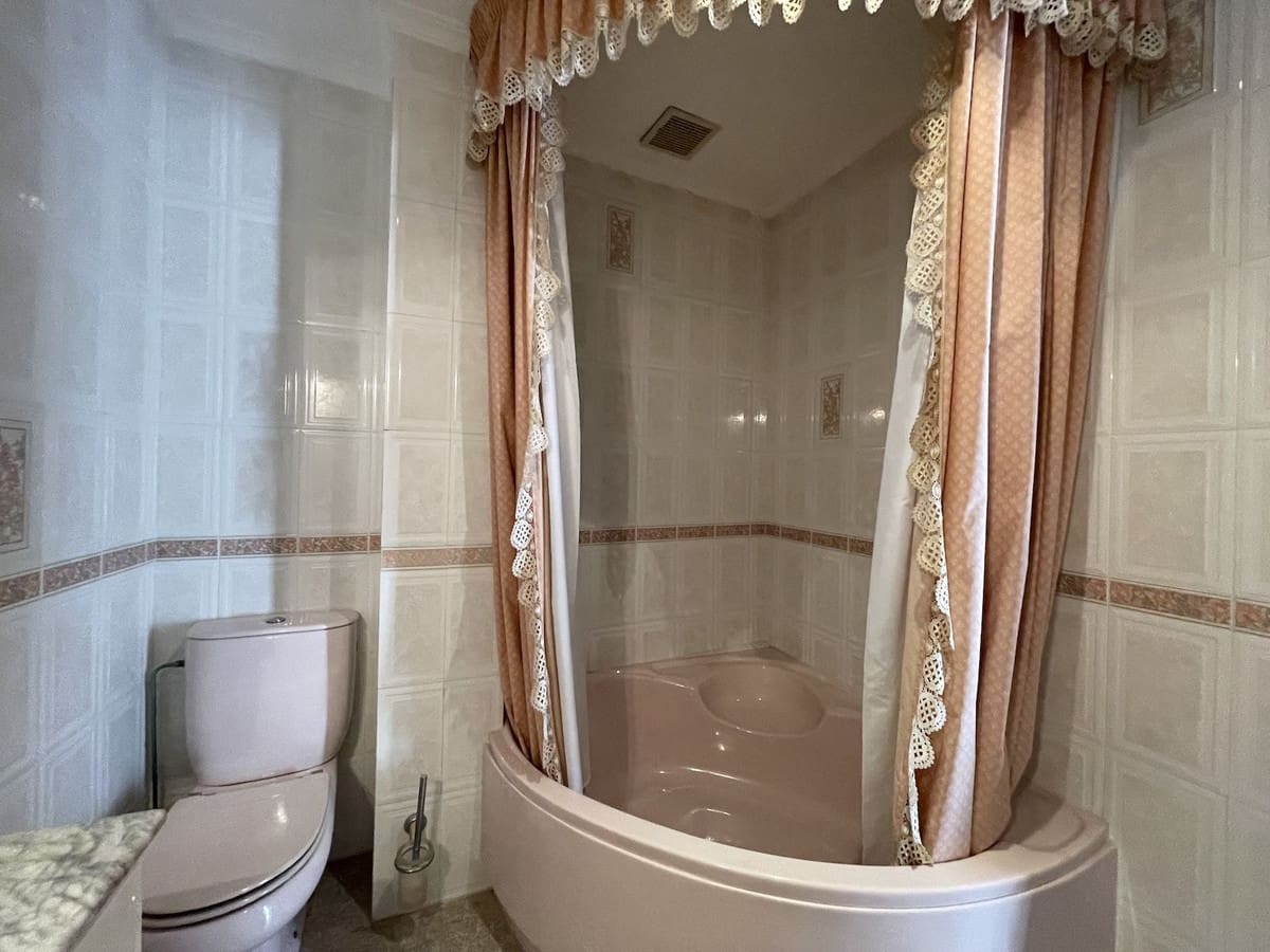 4 bedroom Townhouse for sale in Nerja - € 2,095,000 (Ref: 8458999)