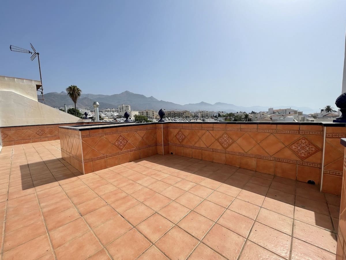 4 bedroom Townhouse for sale in Nerja - € 2,095,000 (Ref: 8458999)