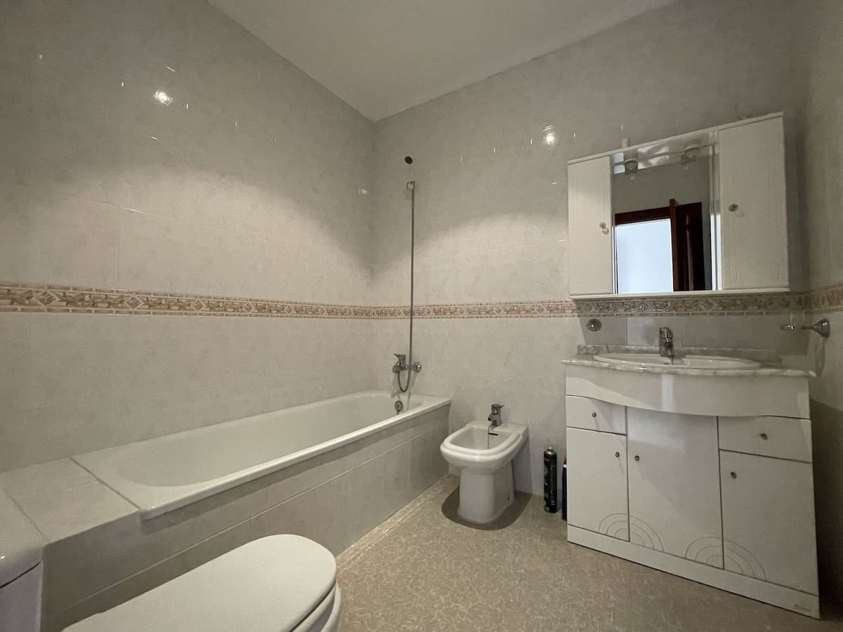 4 bedroom Townhouse for sale in Nerja - € 2,095,000 (Ref: 8458999)