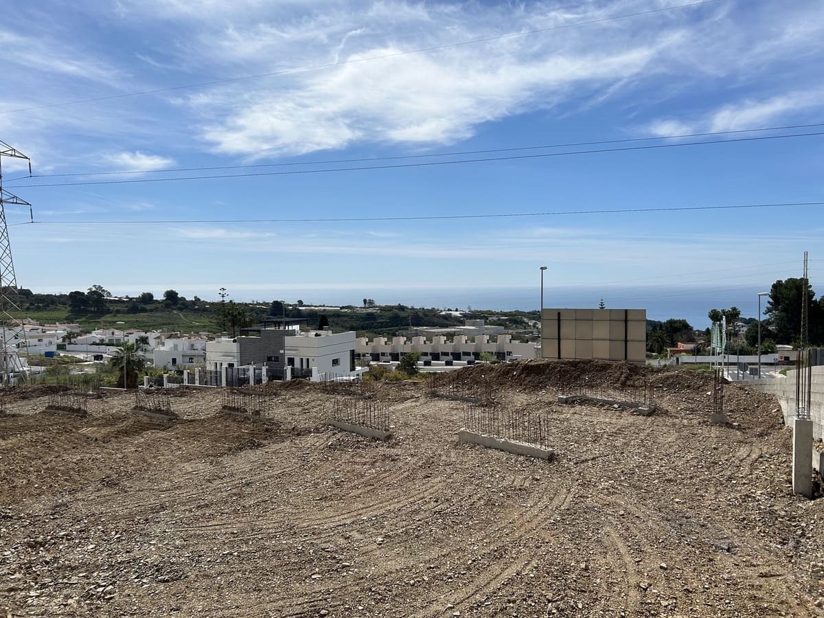 3 soveværelse Byhus til salg i Nerja med swimmingpool garage - € 550.000 (Ref: 8512514)