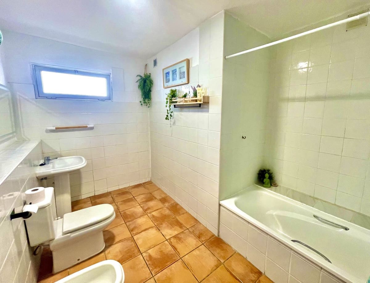 5 soveværelse Villa til salg i Nerja med garage - € 789.000 (Ref: 8572736)