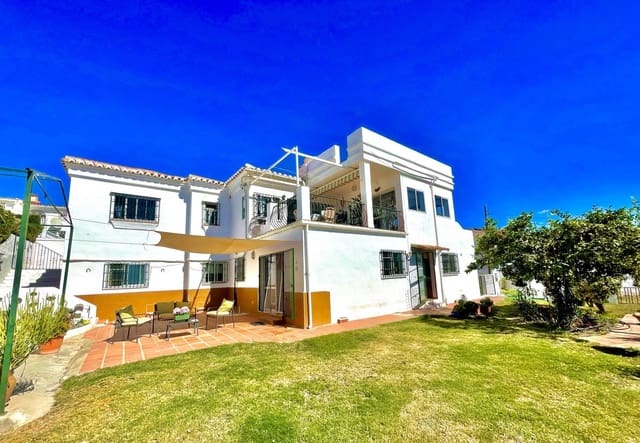 5 soveværelse Villa til salg i Nerja med garage - € 789.000 (Ref: 8572736)