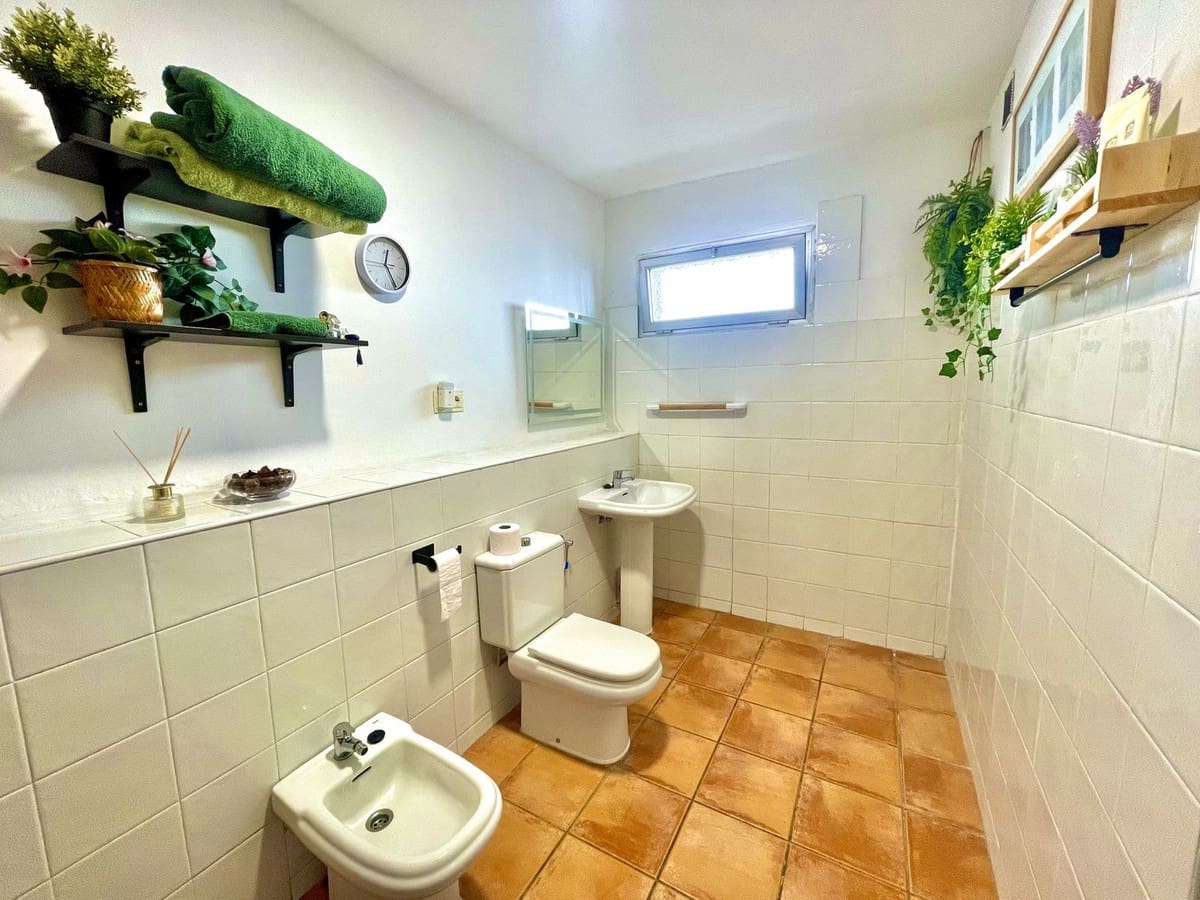 5 soveværelse Villa til salg i Nerja med garage - € 789.000 (Ref: 8572736)