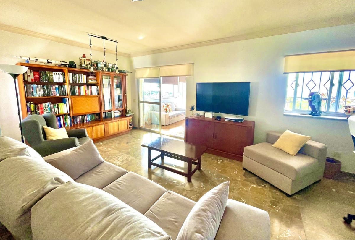 5 chambre Villa/Maison à vendre à Nerja avec garage - 789 000 € (Ref: 8572736)