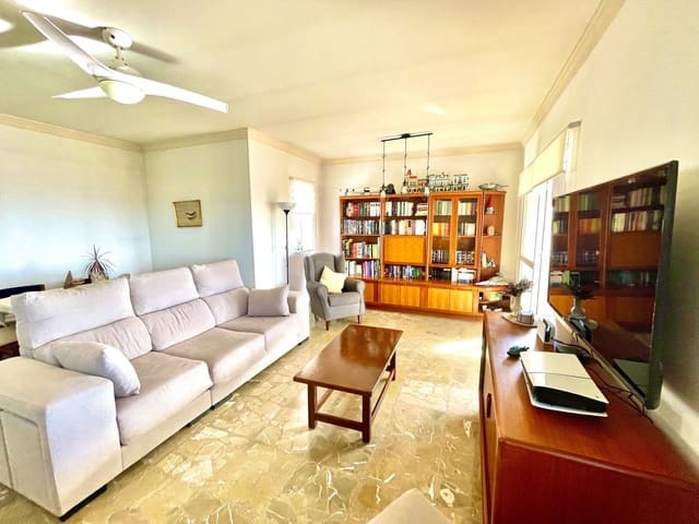 Chalet de 5 habitaciones en Nerja en venta con garaje - 789.000 € (Ref: 8572736)