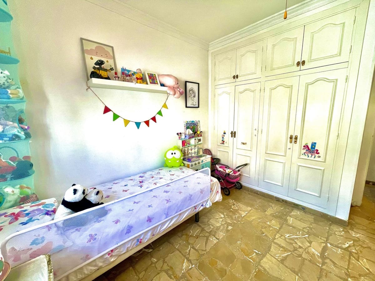 5 chambre Villa/Maison à vendre à Nerja avec garage - 789 000 € (Ref: 8572736)