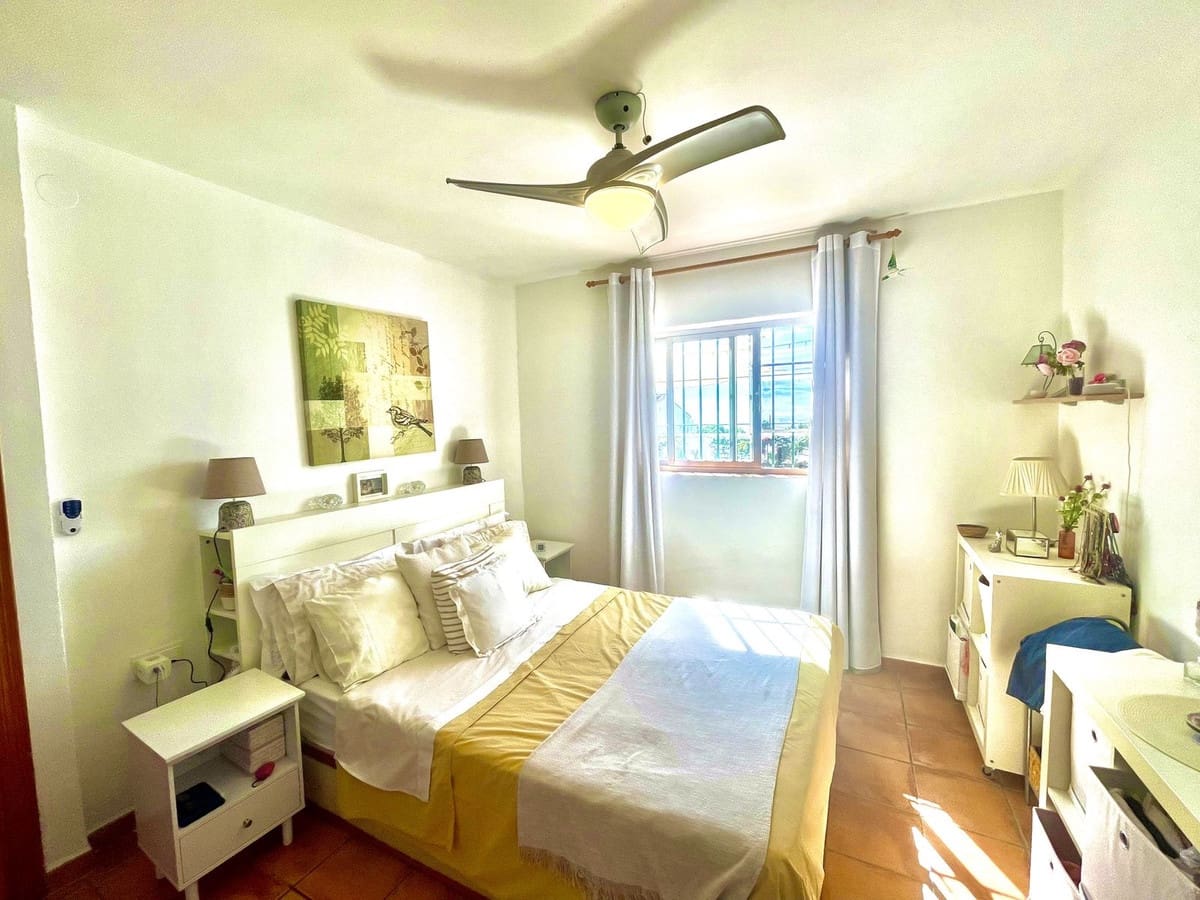 5 chambre Villa/Maison à vendre à Nerja avec garage - 789 000 € (Ref: 8572736)