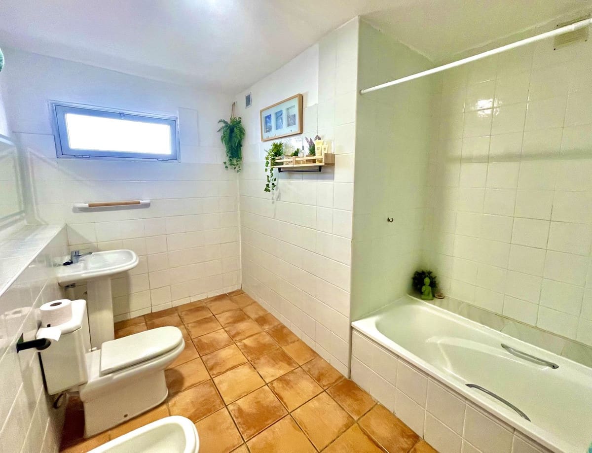 5 chambre Villa/Maison à vendre à Nerja avec garage - 789 000 € (Ref: 8572736)