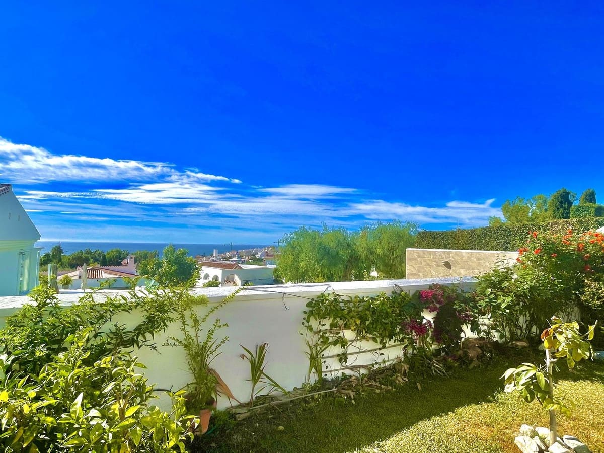 5 chambre Villa/Maison à vendre à Nerja avec garage - 789 000 € (Ref: 8572736)