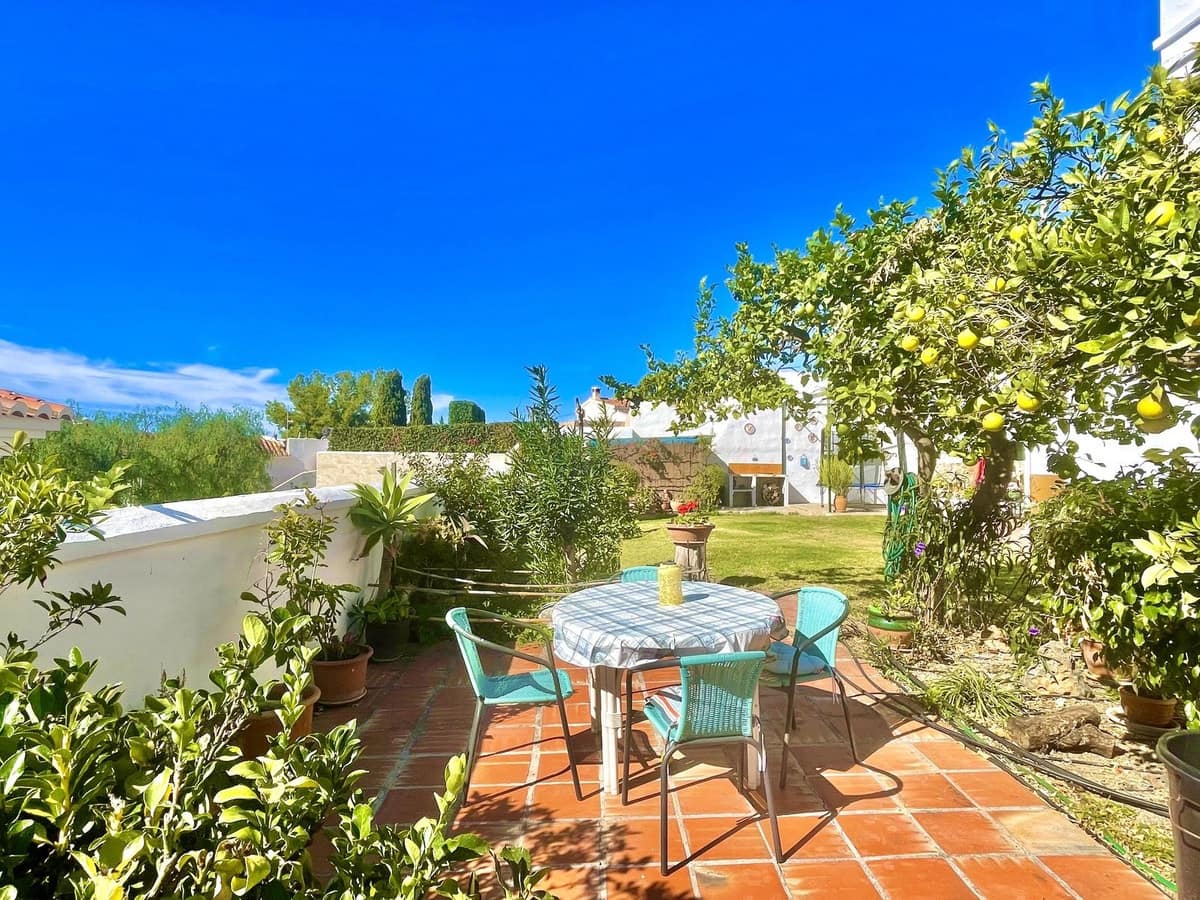 5 chambre Villa/Maison à vendre à Nerja avec garage - 789 000 € (Ref: 8572736)