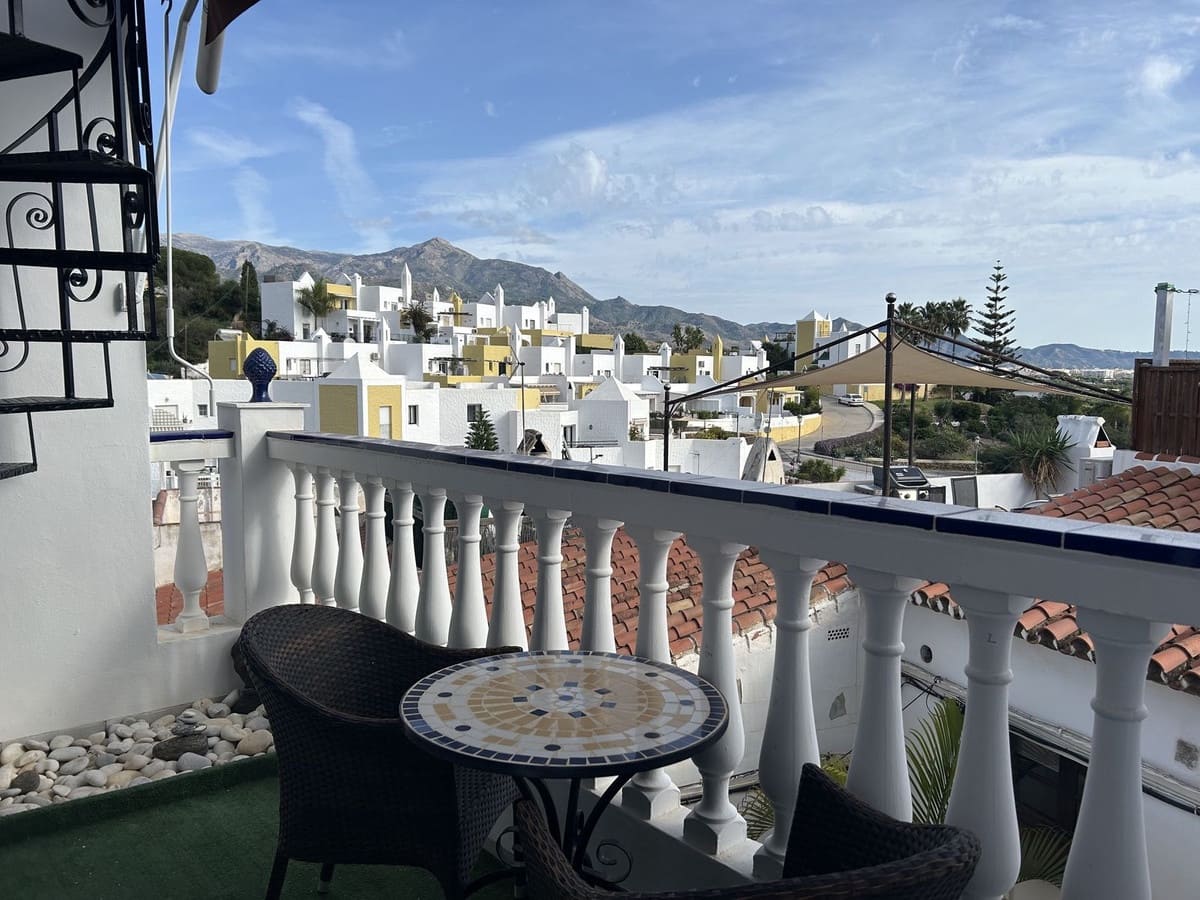3 soveværelse Byhus til salg i Nerja med swimmingpool - € 340.000 (Ref: 8708699)