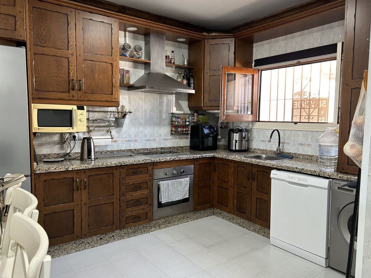 3 soveværelse Byhus til salg i Nerja med swimmingpool - € 340.000 (Ref: 8708699)