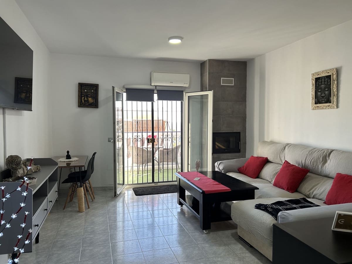 3 soveværelse Byhus til salg i Nerja med swimmingpool - € 340.000 (Ref: 8708699)