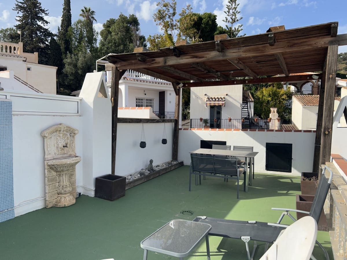 3 soveværelse Byhus til salg i Nerja med swimmingpool - € 340.000 (Ref: 8708699)