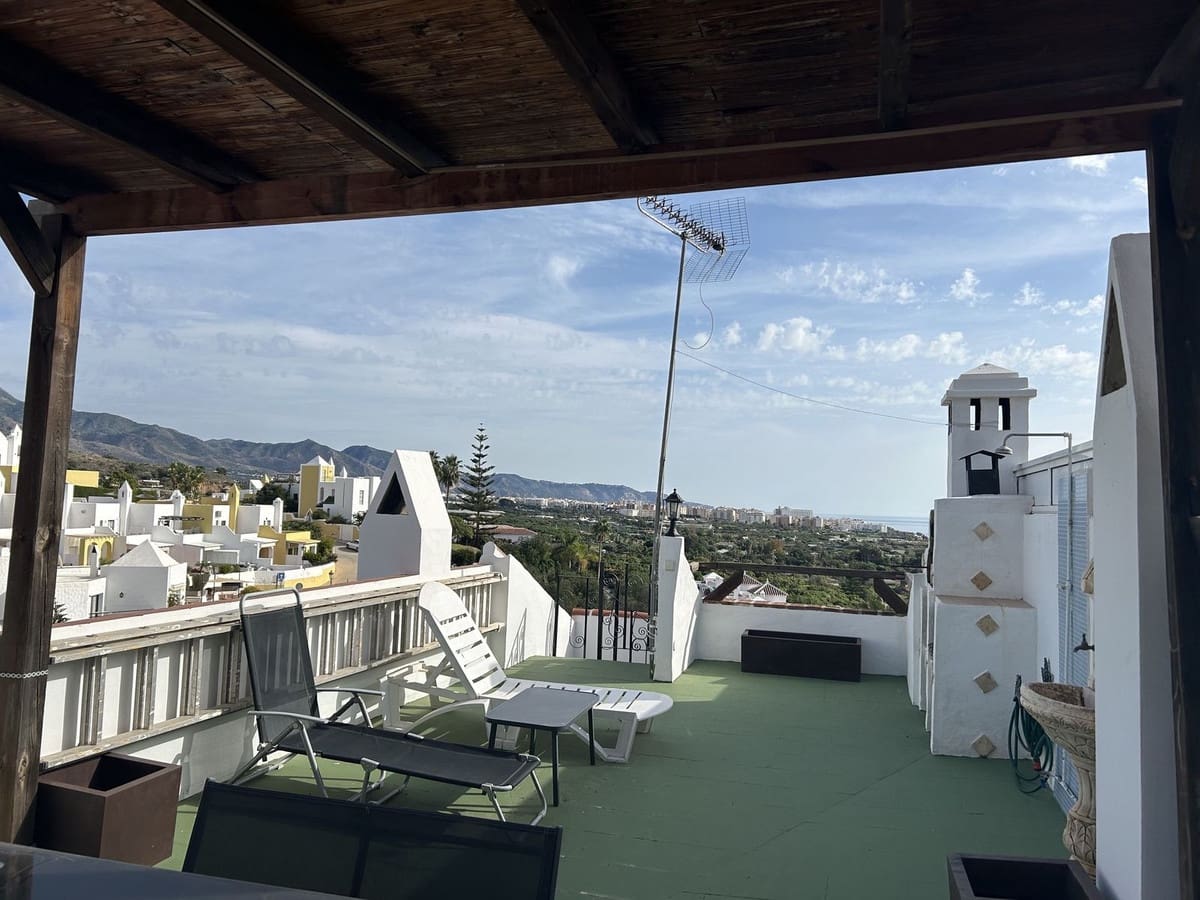 3 soveværelse Byhus til salg i Nerja med swimmingpool - € 340.000 (Ref: 8708699)