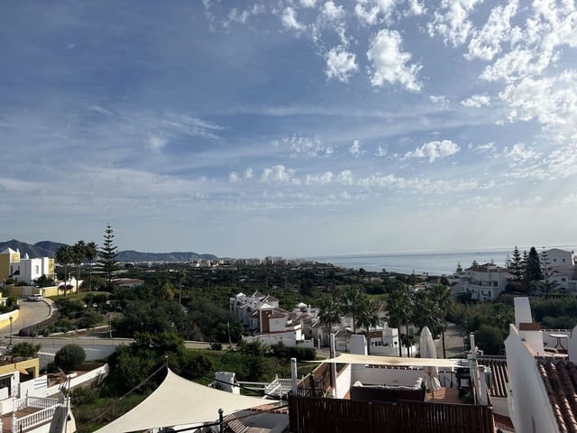 3 soveværelse Byhus til salg i Nerja med swimmingpool - € 340.000 (Ref: 8708699)