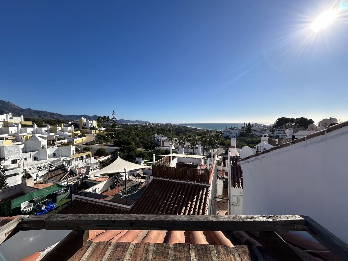 3 soveværelse Byhus til salg i Nerja med swimmingpool - € 340.000 (Ref: 8708699)