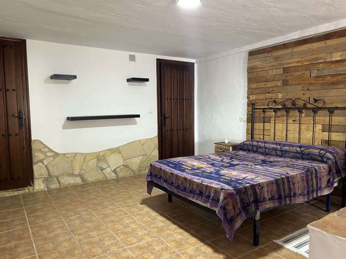 3 soveværelse Byhus til salg i Nerja med swimmingpool - € 340.000 (Ref: 8708699)