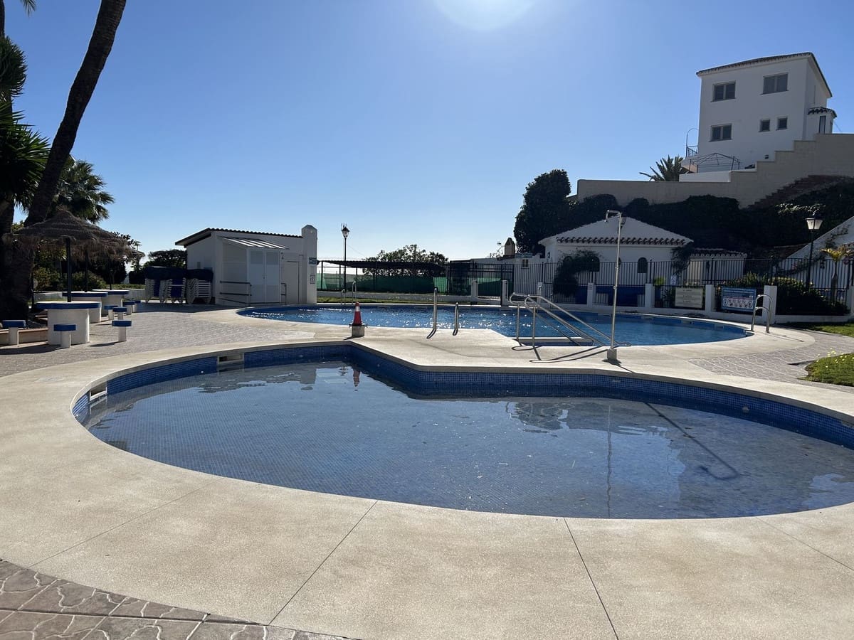 3 soveværelse Byhus til salg i Nerja med swimmingpool - € 340.000 (Ref: 8708699)