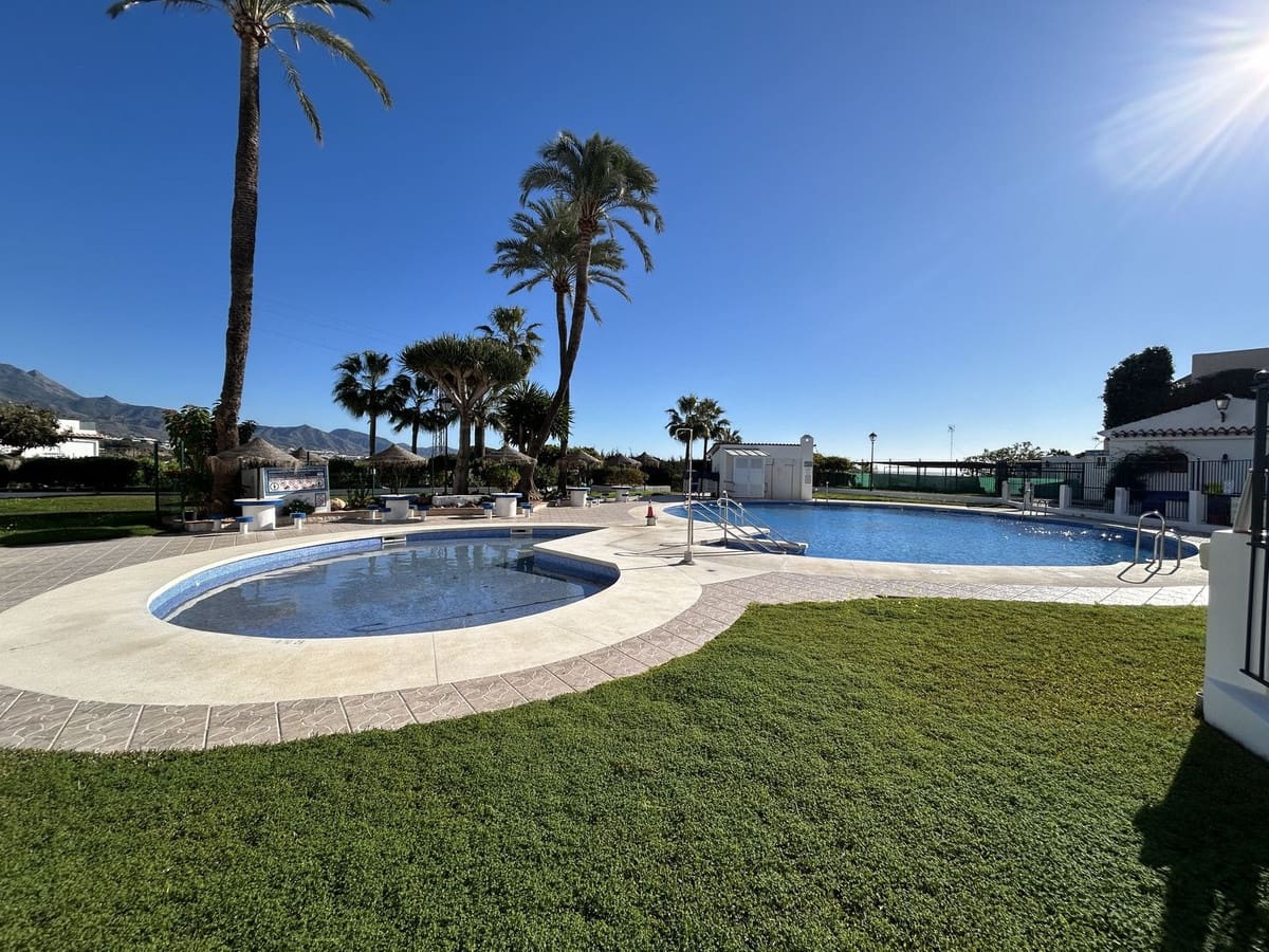 3 soveværelse Byhus til salg i Nerja med swimmingpool - € 340.000 (Ref: 8708699)