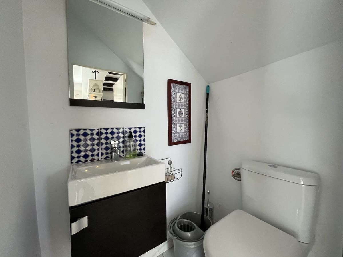4 bedroom Villa for rent in Nerja with pool garage - € 2,000 (Ref: 8722635)