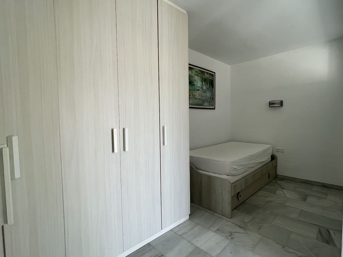 4 bedroom Villa for rent in Nerja with pool garage - € 2,200 (Ref: 8722635)