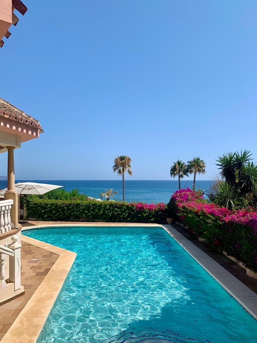 5 bedroom Villa for holiday rental in Calahonda with pool garage - € 6,000 (Ref: 8726937)