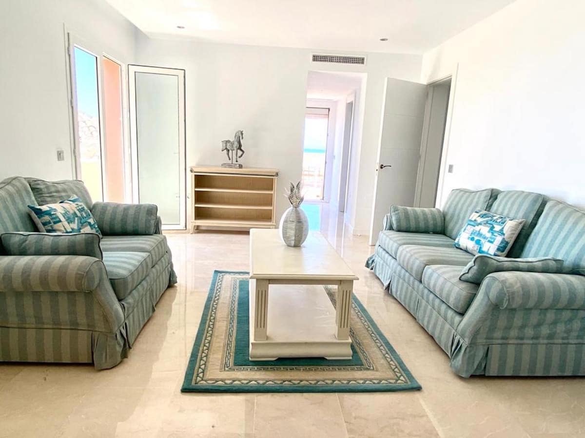 5 bedroom Villa for holiday rental in Calahonda with pool garage - € 6,000 (Ref: 8726937)