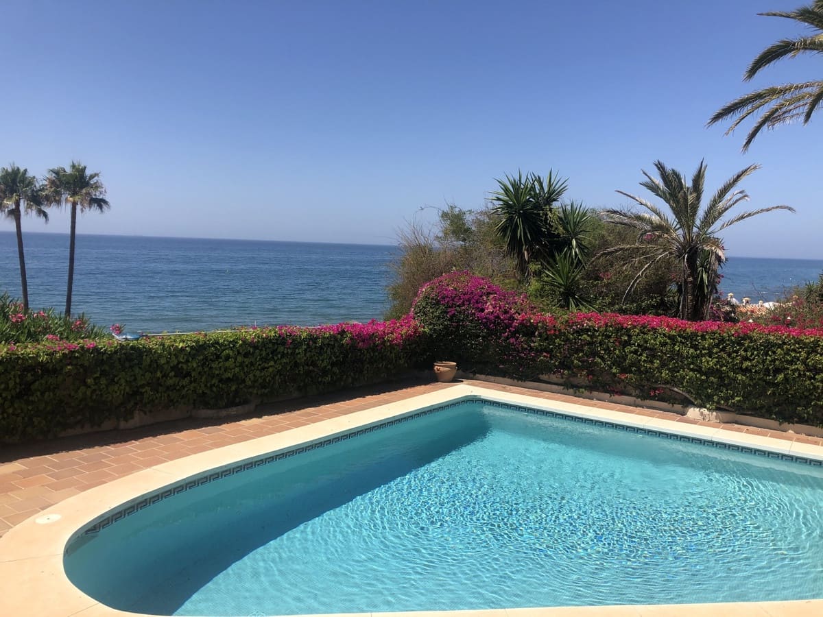 5 bedroom Villa for holiday rental in Calahonda with pool garage - € 6,000 (Ref: 8726937)