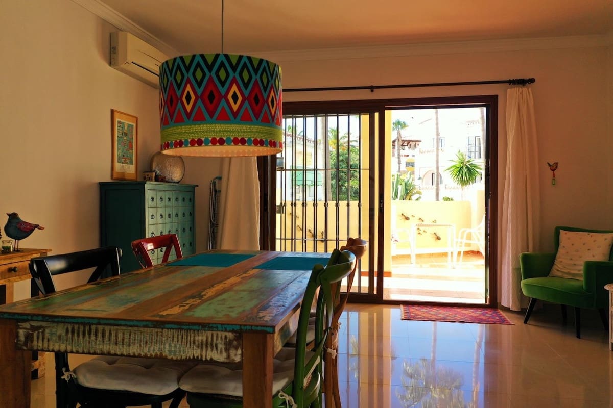 3 soveværelse Byhus til salg i Nerja med swimmingpool garage - € 499.000 (Ref: 8788225)