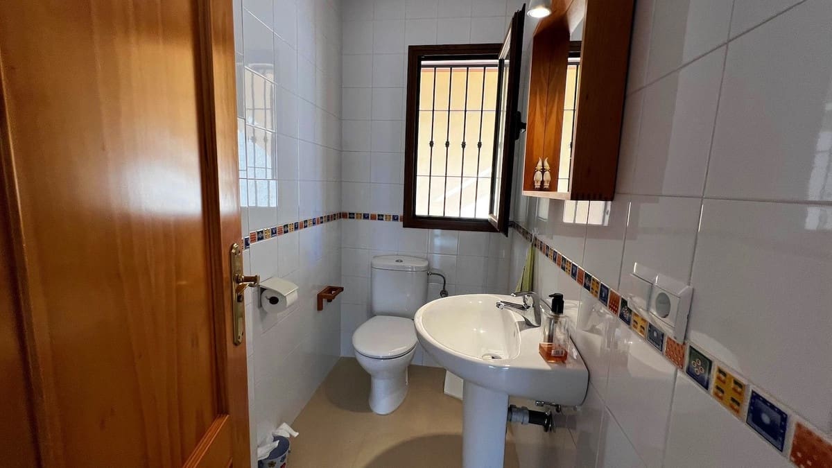 3 soveværelse Byhus til salg i Nerja med swimmingpool garage - € 499.000 (Ref: 8788225)