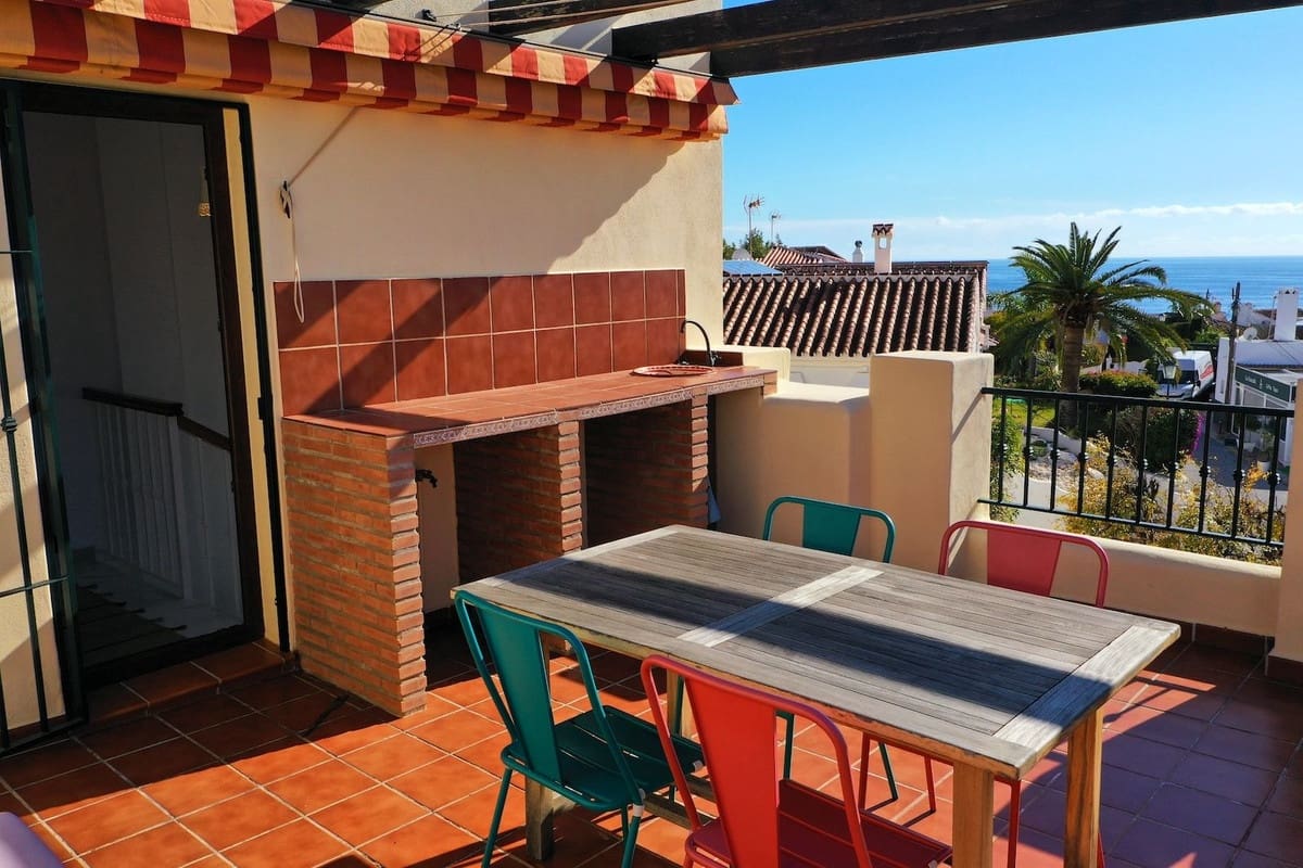 3 soveværelse Byhus til salg i Nerja med swimmingpool garage - € 499.000 (Ref: 8788225)