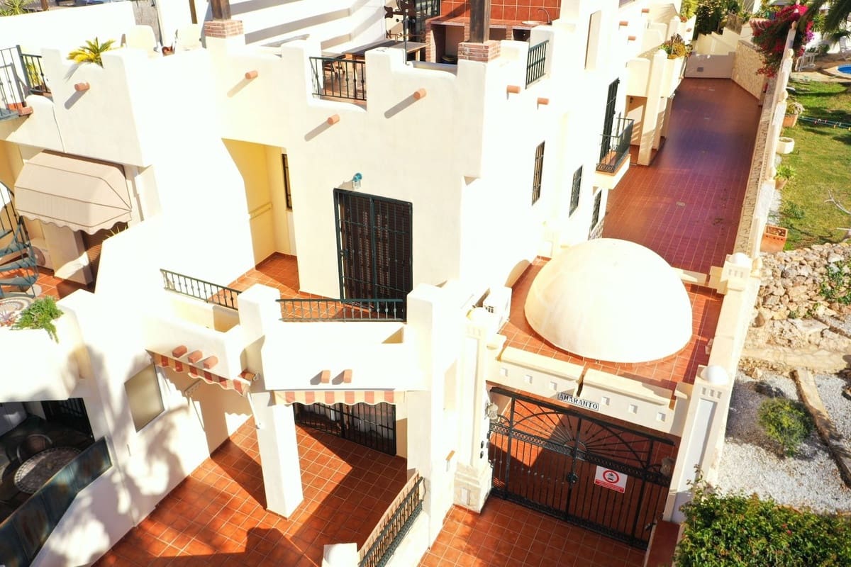 3 soveværelse Byhus til salg i Nerja med swimmingpool garage - € 499.000 (Ref: 8788225)