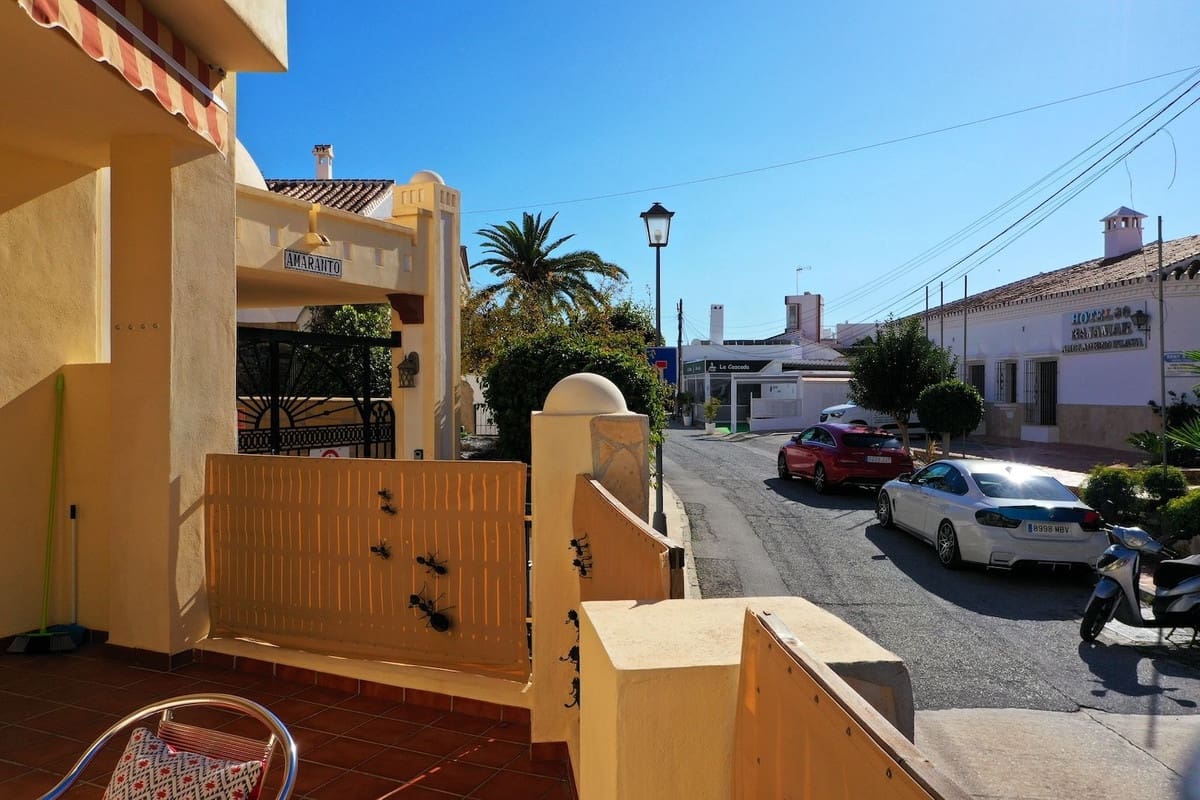 3 soverom Hus til salgs i Nerja med svømmebasseng garasje - € 499 000 (Ref: 8788225)