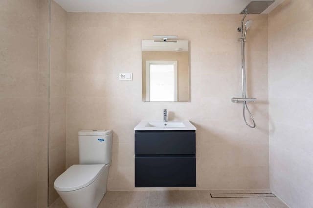 3 soverom Hus til salgs i Torrox-Costa, Torrox med svømmebasseng garasje - € 575 000 (Ref: 8788226)