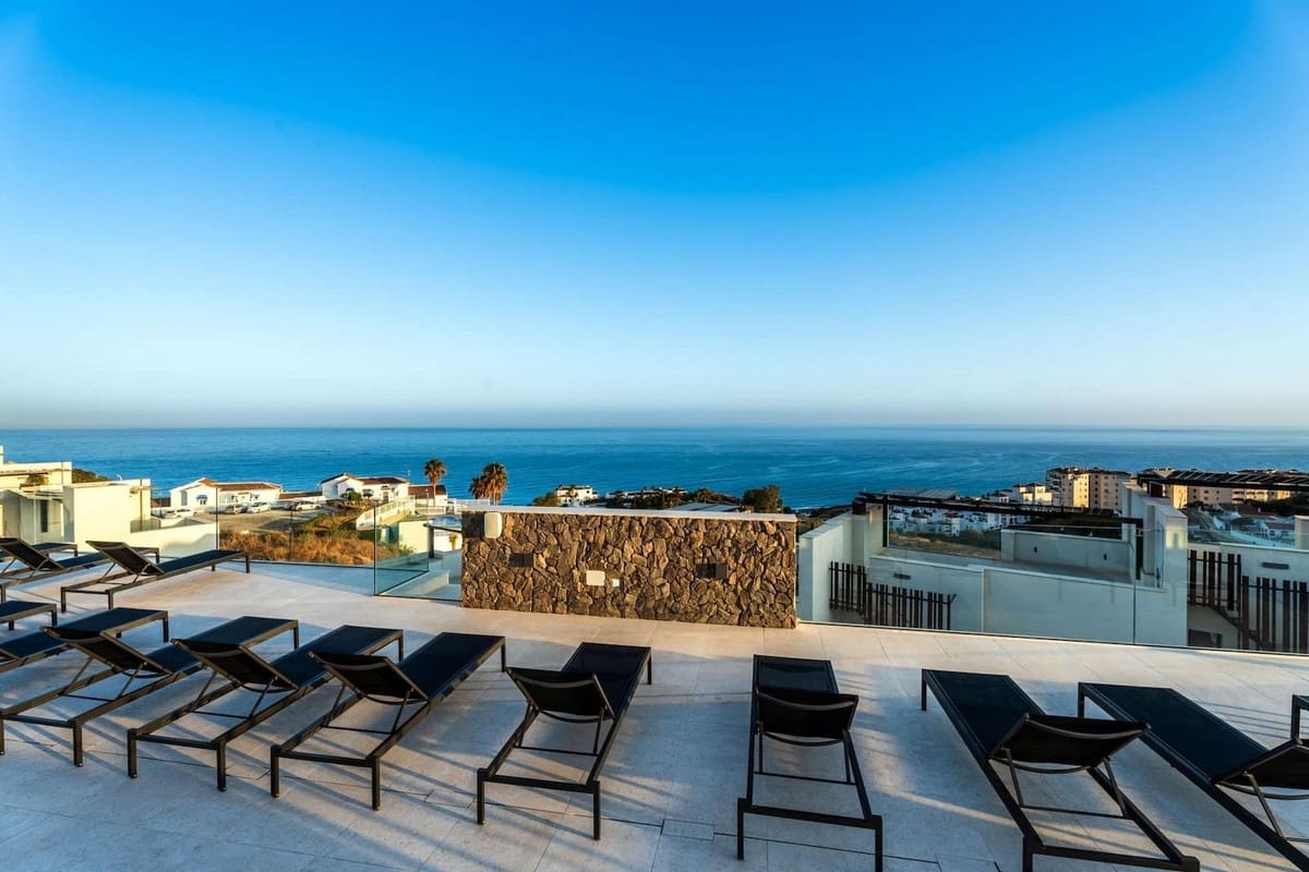 3 slaapkamer Huis te koop in Torrox-Costa met zwembad garage - € 550.000 (Ref: 8788226)