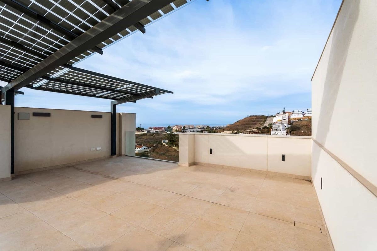 3 bedroom Townhouse for sale in Torrox-Costa with pool garage - € 550,000 (Ref: 8788226)