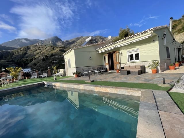 3 bedroom Villa for sale in Nerja with pool garage - € 650,000 (Ref: 8816506)